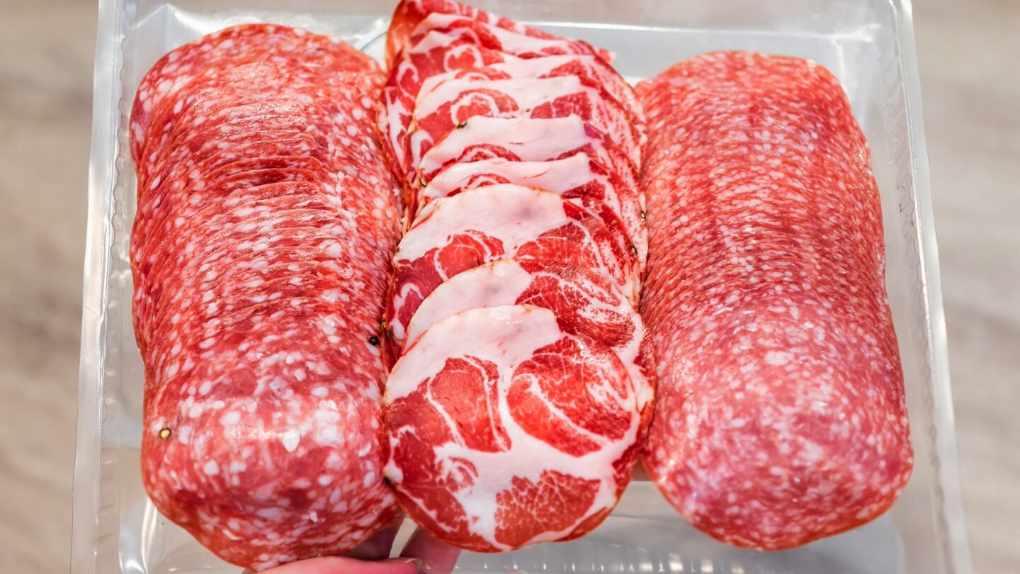 Nitrites et sorbates : de nouvelles études alarmantes