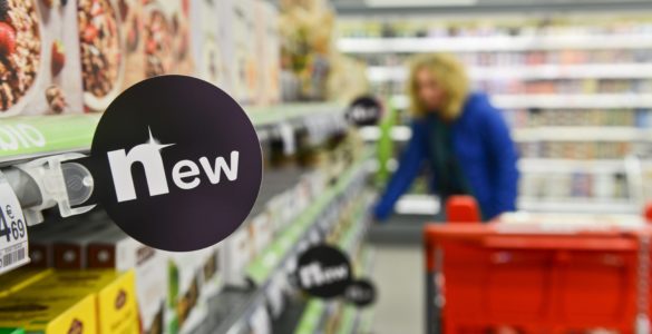 Vue de promos dans un supermarché.