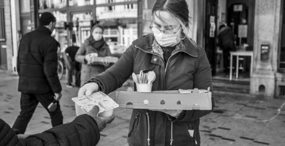 Photo pour illustrer le sujet sur des ateliers cuisine pour éduquer les pauvres.